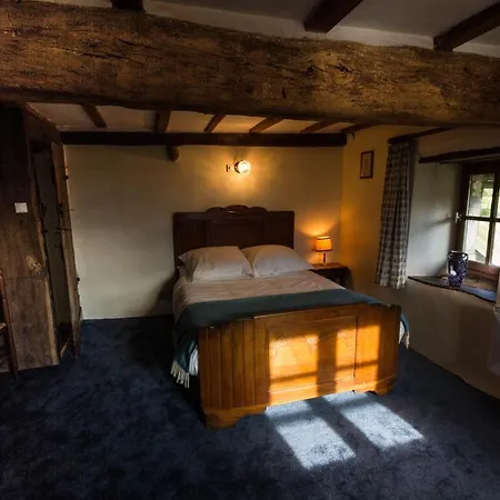 Les Quatre Siecles Bed & Breakfast Herce Exterior photo